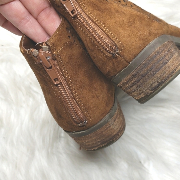 Carlos by Carlos Santana Brett Ankle Bootie 6m - Picture 8 of 12